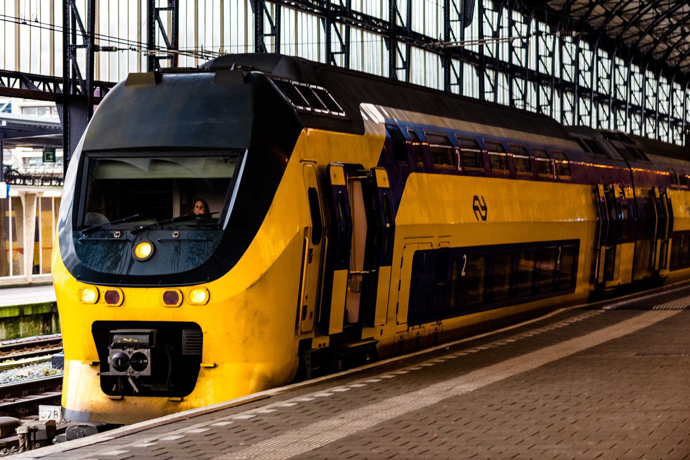 Yellow Intercity train at Haarlem station