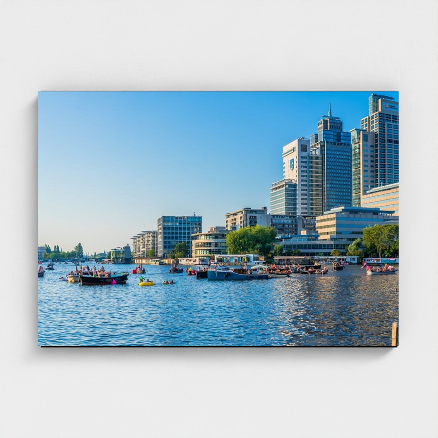 Black frame · box · no mount