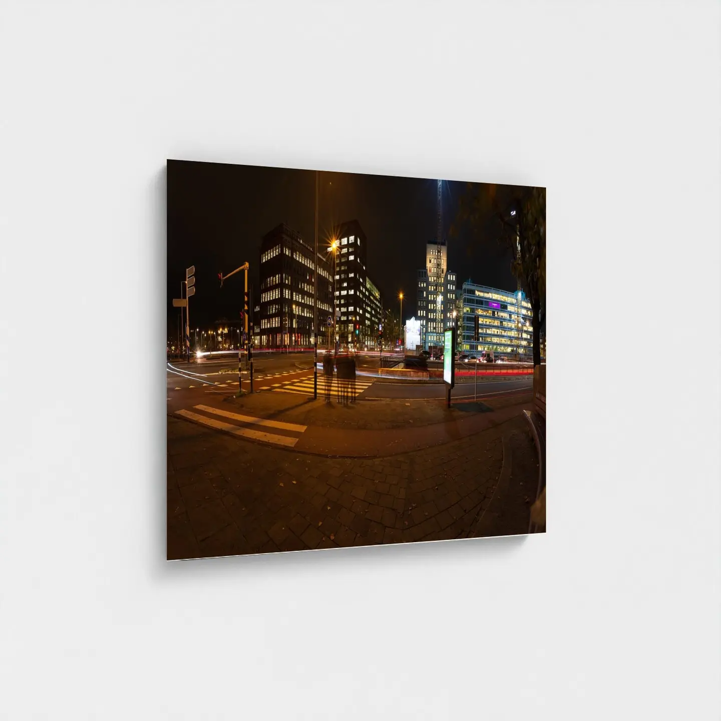 Black frame · box · no mount