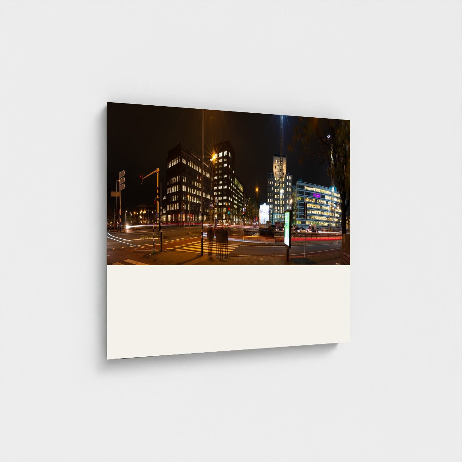 Black frame · box · no mount