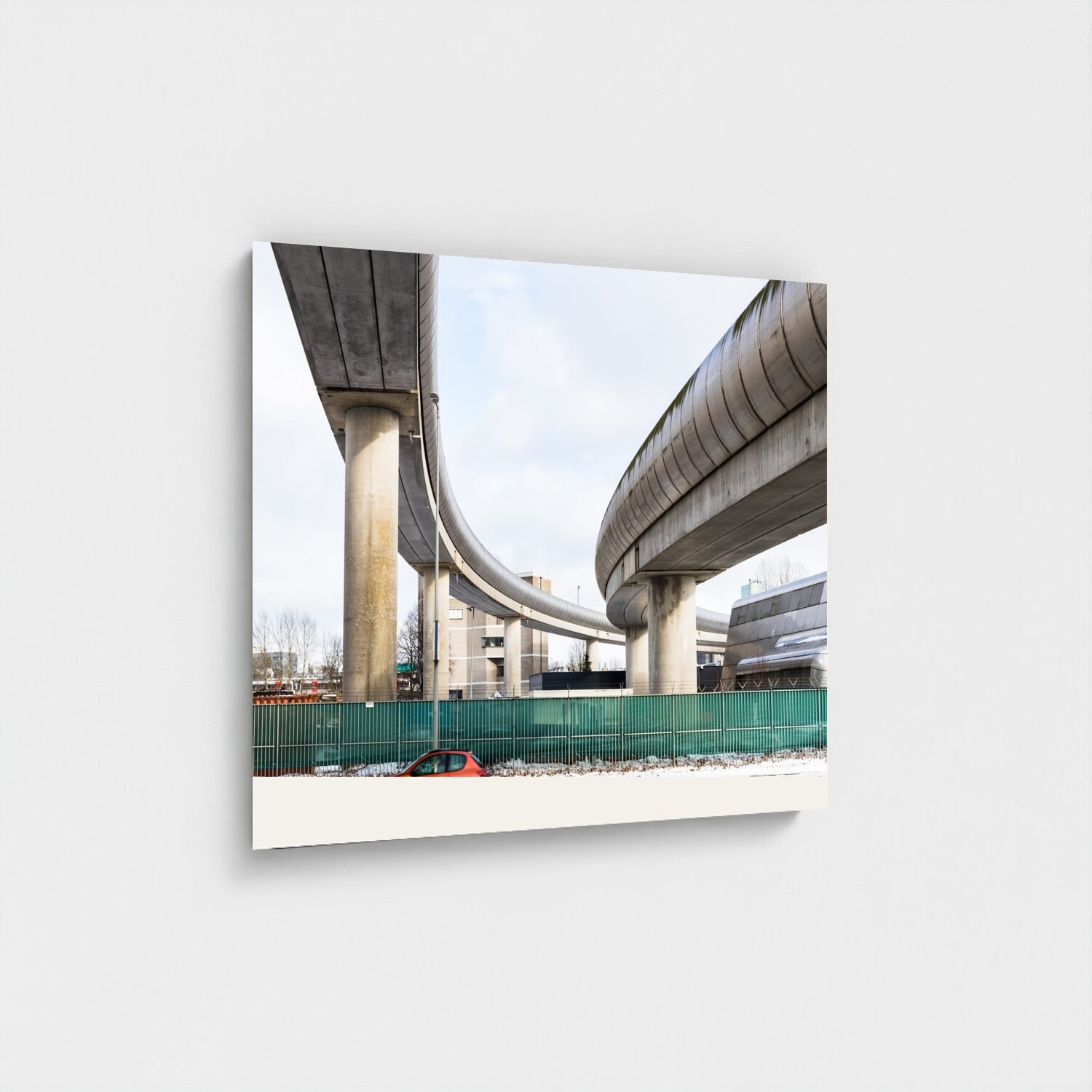 Black frame · box · no mount
