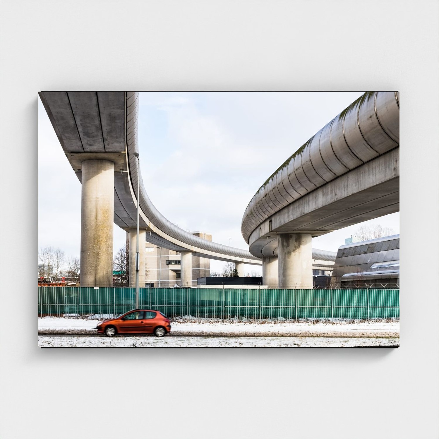 Black frame · box · no mount