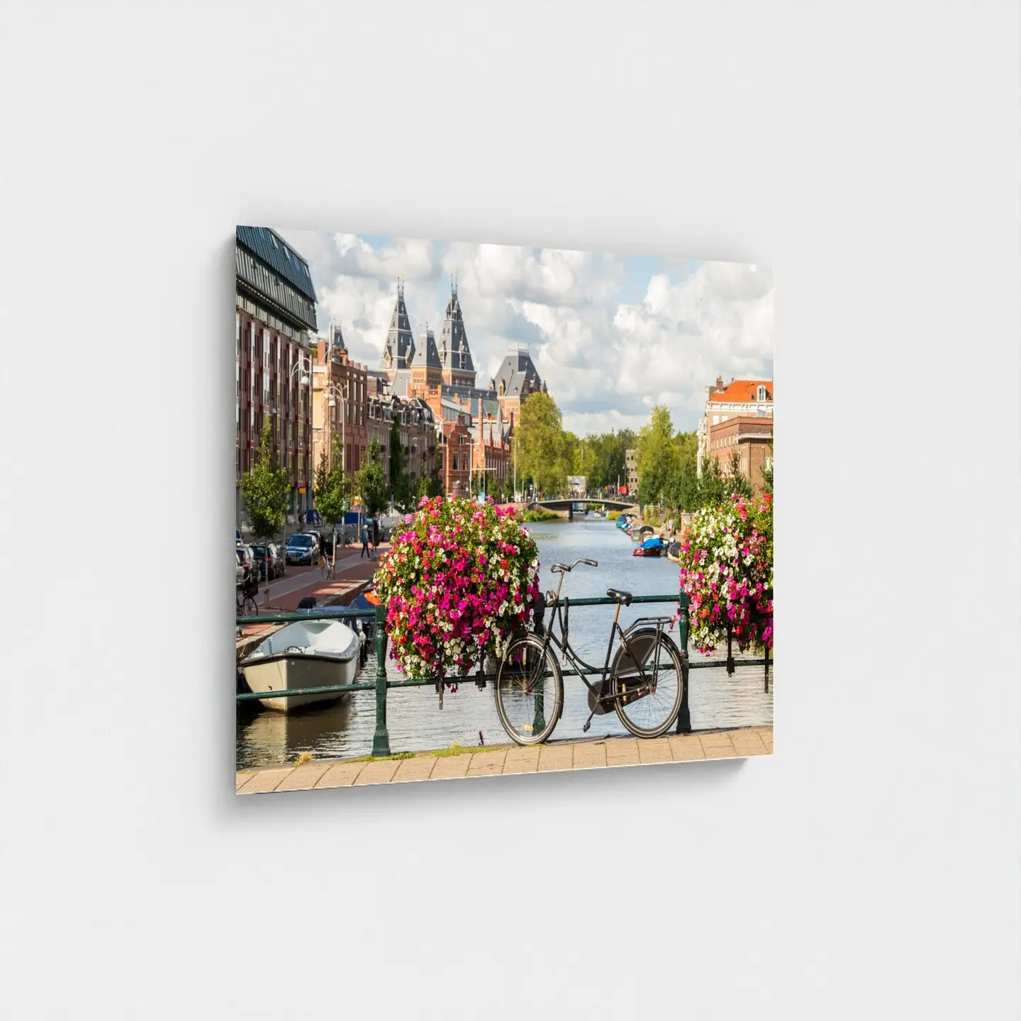 Black frame · box · no mount