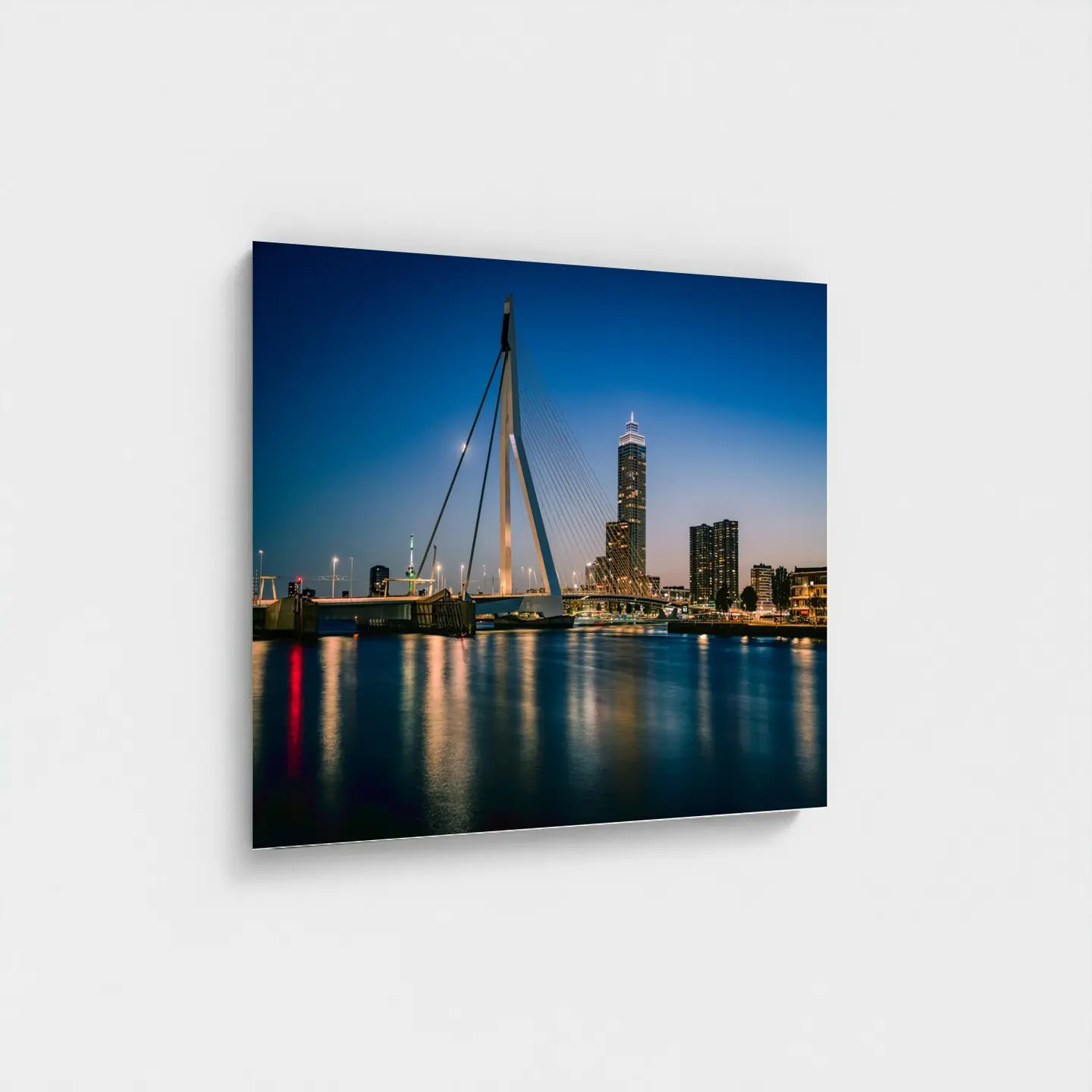 Black frame · box · no mount
