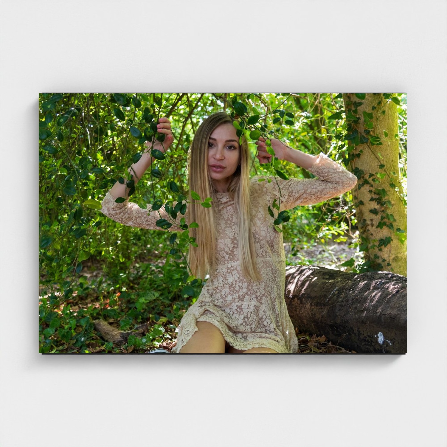 Black frame · box · no mount