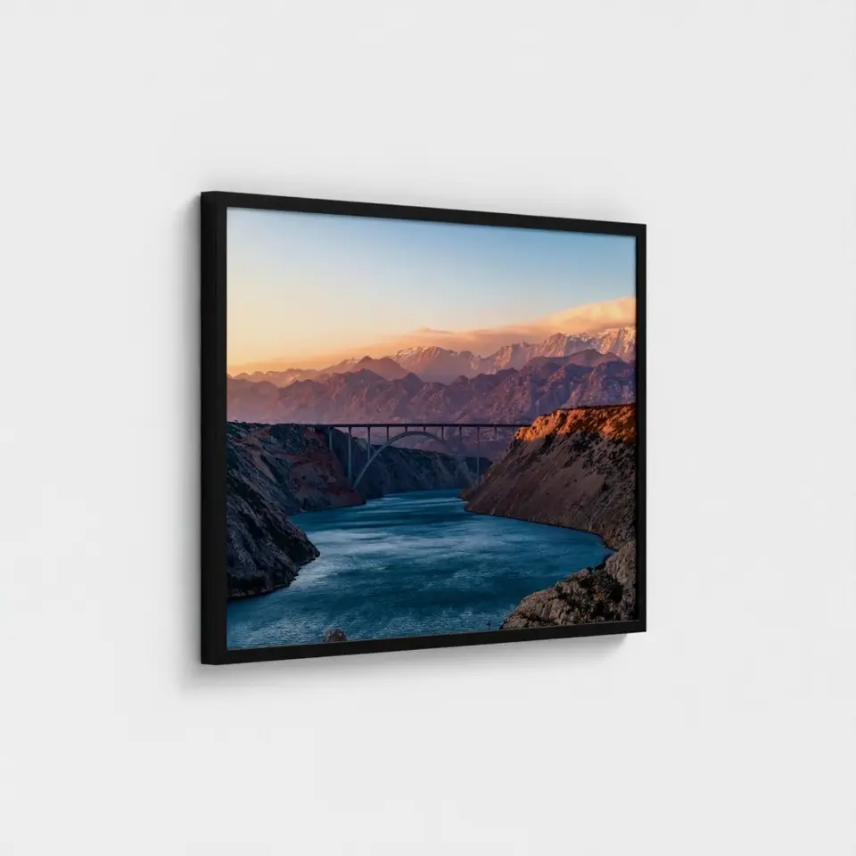 Black frame · box · no mount