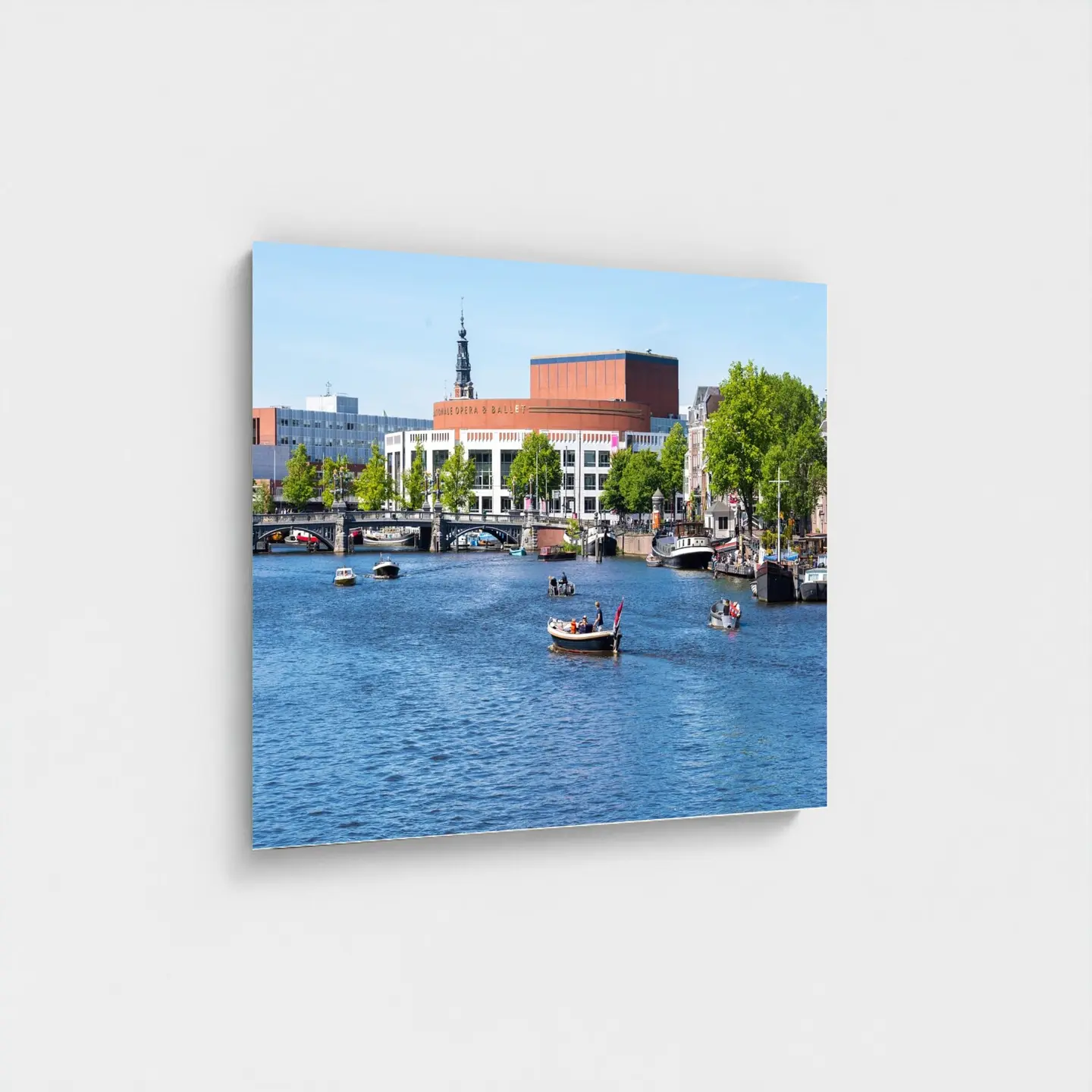 Black frame · box · no mount