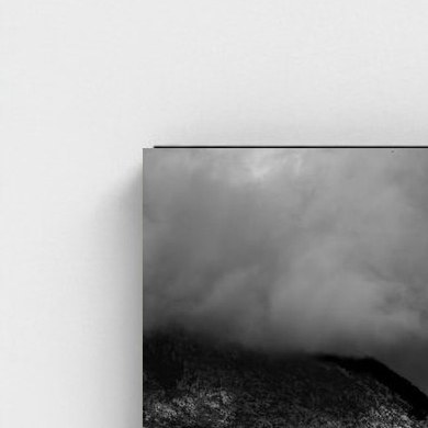 Black frame · box · no mount