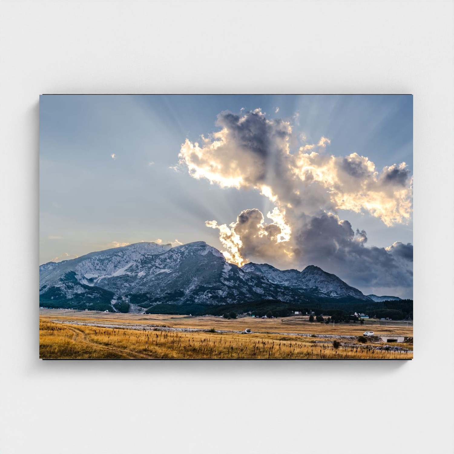 Black frame · box · no mount