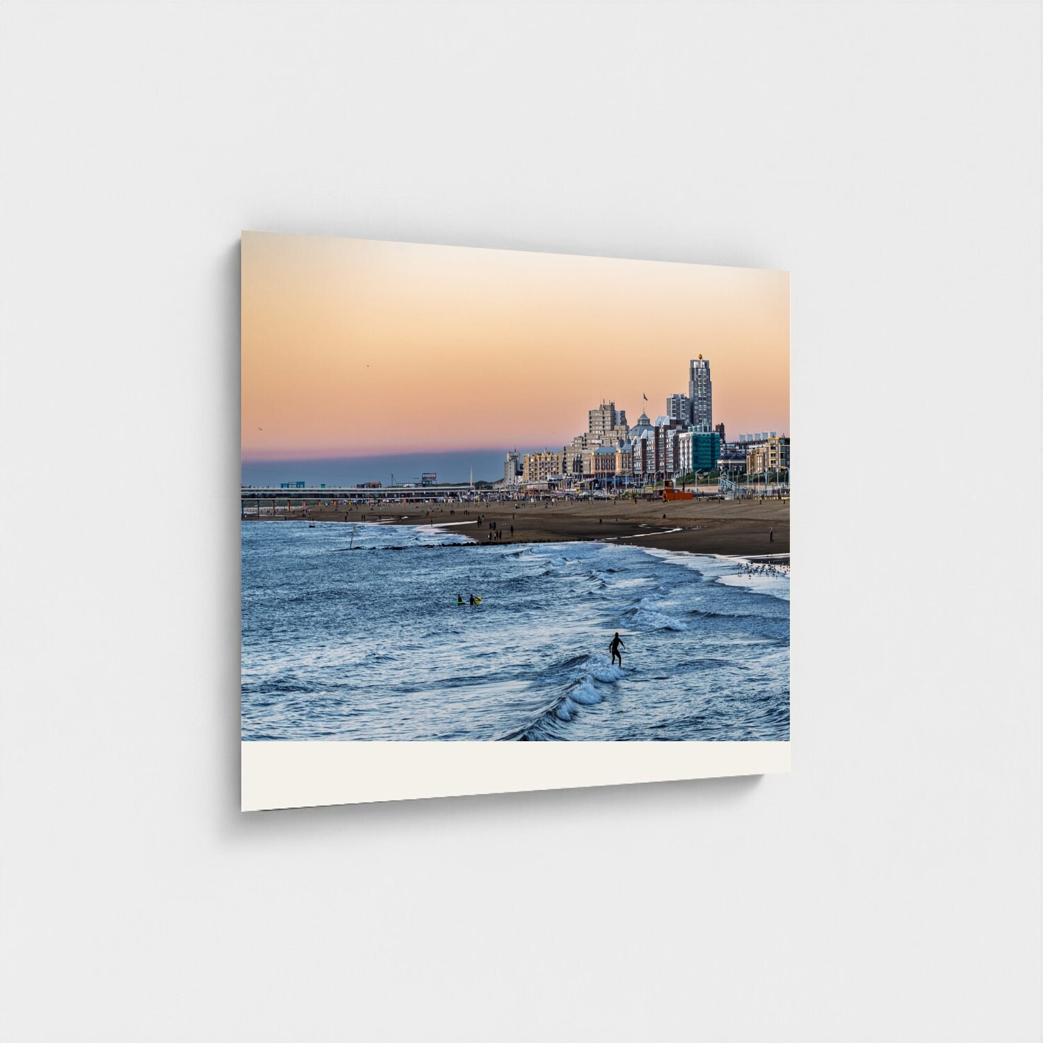 Black frame · box · no mount