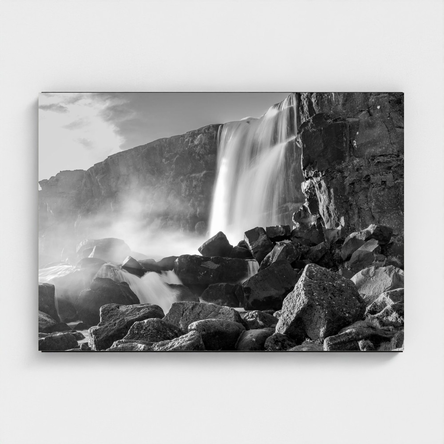 Black frame · box · no mount